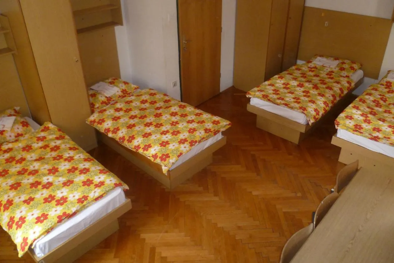 Hostel Tabor Lublaň 0*,